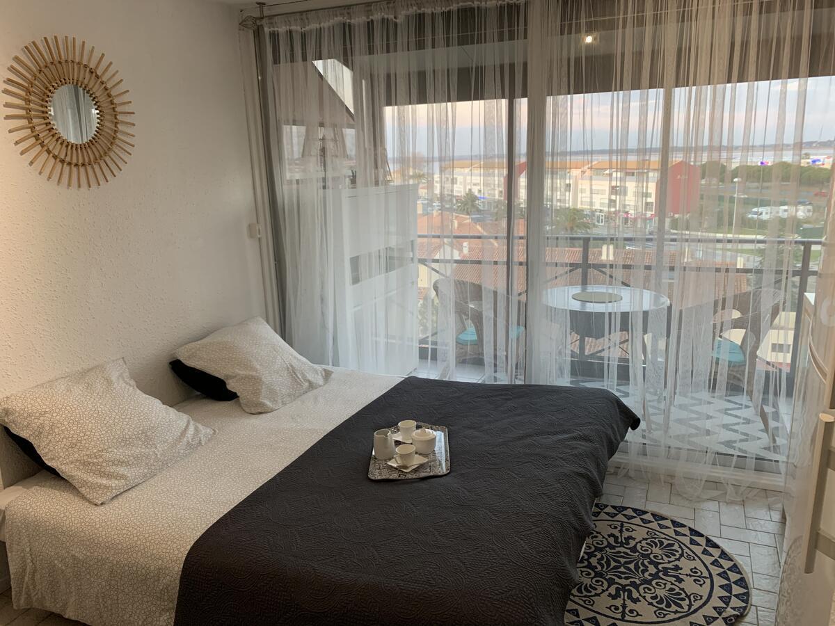 Appartement Studio climatisé à 5 minutes de la plage à Le Grau-du-Roi Extérieur photo